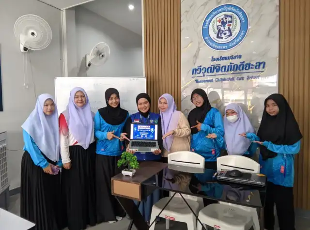 Mahasiswa Informatika Unismuh Gelar Lomba Desain Canva Bertema Lingkungan di Thailand