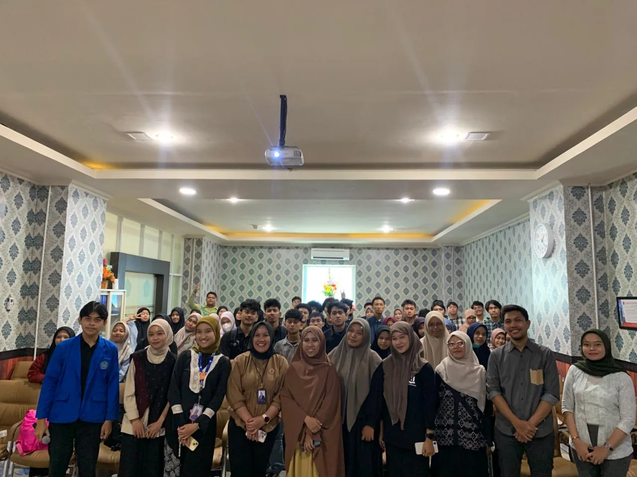Fakultas Teknik Unismuh Makassar Gelar Seminar AIM ASEAN: Membangun Ekonomi Melalui Kolaborasi Wirausaha dan Teknologi.