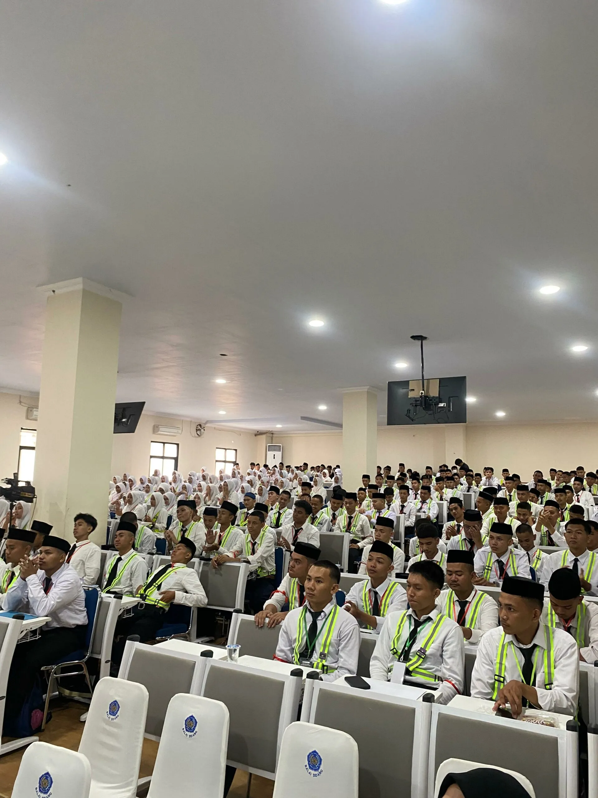 Fakultas Teknik Unismuh Makassar Gelar Taaruf Mahasiswa Baru 2025