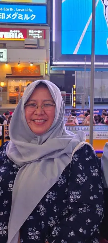 Dr. ROSSY TIMUR WAHYUNINGSIH