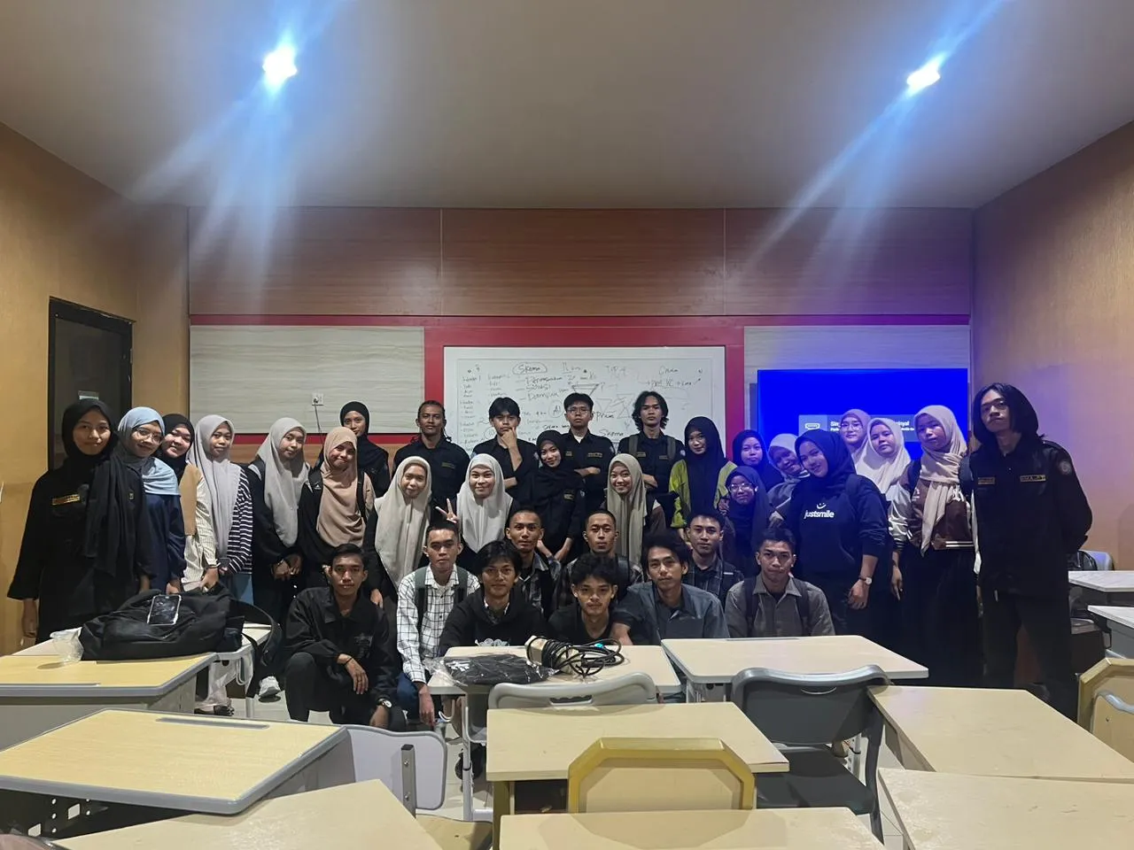 Road to PKM 2026: Mengasah Kreativitas, Mengukir Prestasi Mahasiswa Arsitektur Unismuh Makassar.